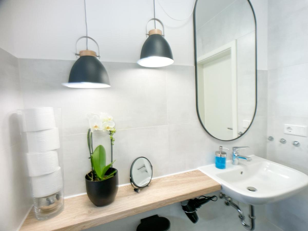 נירנברג M-Style 02 Apartment Mit Balkon 24H Self-Check-In, Free Parking, Netflix מראה חיצוני תמונה