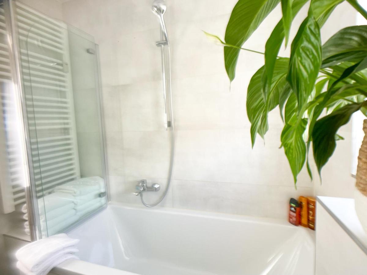 נירנברג M-Style 02 Apartment Mit Balkon 24H Self-Check-In, Free Parking, Netflix מראה חיצוני תמונה